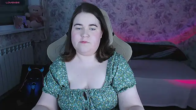 Snapshot of Estelle_Hicks chatting on 05/02/26, 06:46 Estelle Hicks online show from 05/02/26, 06:46