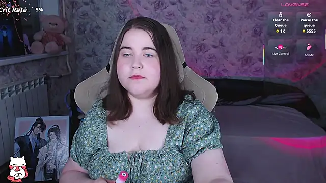 Estelle Hicks online show from 06/19/26, 07:17