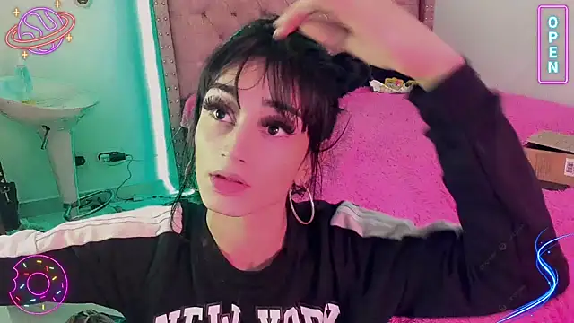 LittleEmmaa online show from 12/30/24, 12:09