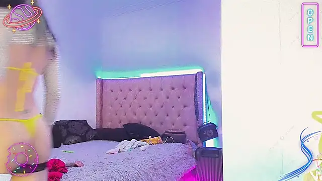 LittleEmmaa online show from 01/20/25, 05:15