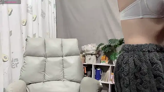  minji bae online show from 01/18/25, 08:09