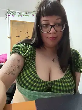 indiegirl666 online show from 12/13/24, 05:38