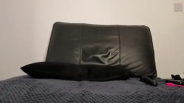 Snapshot of AmaliaMarkova_ chatting on 10/12/25, 07:57 AmaliaMarkova online show from 10/12/25, 07:57