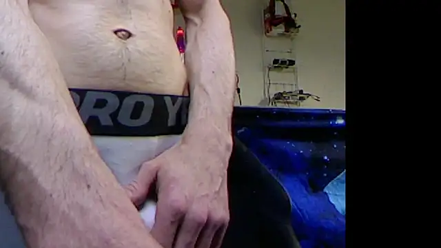 Snapshot of slendt94 chatting on 02/23/25, 10:06 slendt94 online show from 02/23/25, 10:06