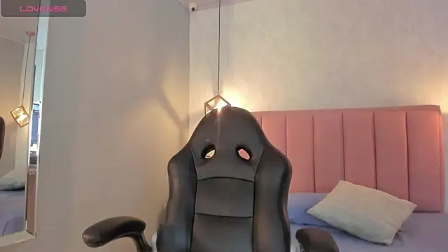 SUNNYCYRUS online show from 11/01/25, 12:40