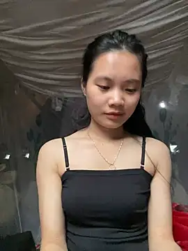 Snapshot of Be-MyMy chatting on 12/25/24, 09:45 Be-MyMy online show from 12/25/24, 09:45