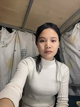 Snapshot of Be-MyMy chatting on 02/18/25, 09:54 Be-MyMy online show from 02/18/25, 09:54