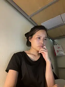 Snapshot of Be-MyMy chatting on 09/10/25, 01:44 Be-MyMy online show from 09/10/25, 01:44