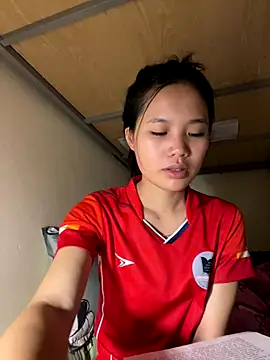 Snapshot of Be-MyMy chatting on 12/01/25, 12:04 Be-MyMy online show from 12/01/25, 12:04