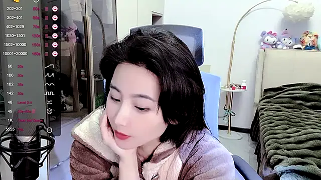 FeiFei-babe online show from 02/19/25, 08:41