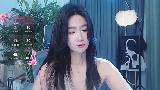 Snapshot of FeiFei-babe chatting on 05/01/26, 02:05 FeiFei-babe online show from 05/01/26, 02:05
