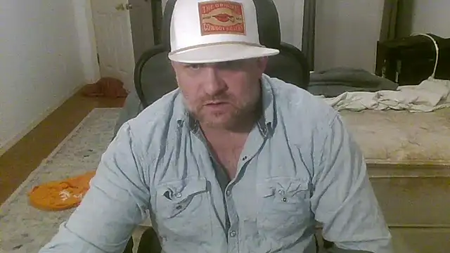 Snapshot of poundyouout69 chatting on 03/15/25, 04:24 poundyouout69 online show from 03/15/25, 04:24