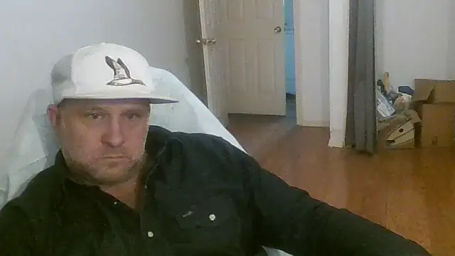 Snapshot of poundyouout69 chatting on 11/27/25, 01:57 poundyouout69 online show from 11/27/25, 01:57