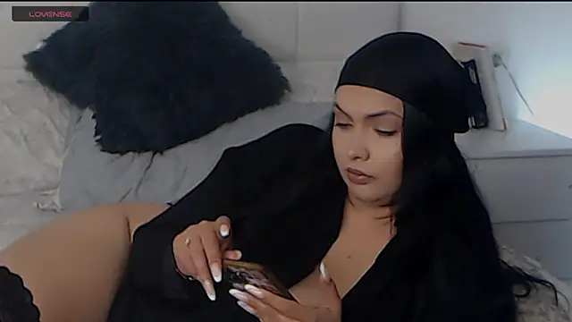 Snapshot of BriannaBk chatting on 06/18/26, 02:54 BriannaBk online show from 06/18/26, 02:54