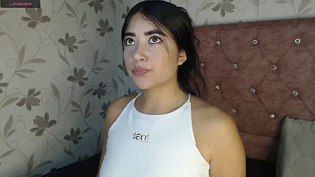 Snapshot of Susy_thomson chatting on 03/22/25, 07:31 Susy thomson online show from 03/22/25, 07:31