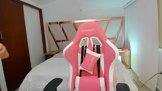 emma lopes online show from 04/07/26, 09:37