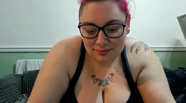 Snapshot of Bustycurves chatting on 12/08/24, 09:41 Bustycurves online show from 12/08/24, 09:41