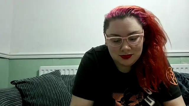 Snapshot of Bustycurves chatting on 12/26/24, 12:14 Bustycurves online show from 12/26/24, 12:14