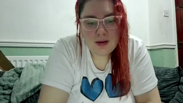 Snapshot of Bustycurves chatting on 12/29/24, 10:36 Bustycurves online show from 12/29/24, 10:36