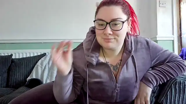 Snapshot of Bustycurves chatting on 01/27/25, 10:49 Bustycurves online show from 01/27/25, 10:49