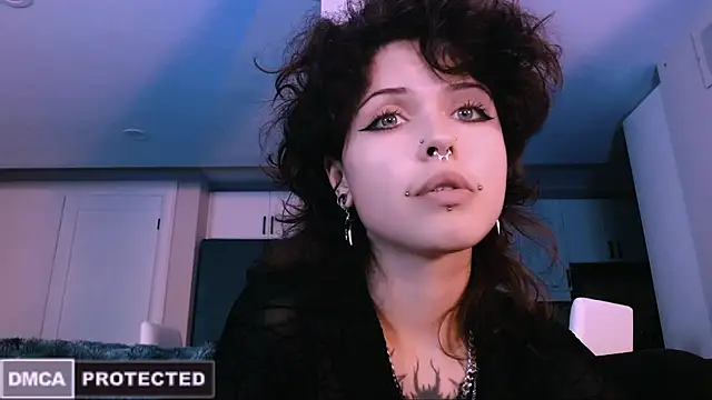 Snapshot of NaughtyLittleFox chatting on 11/04/25, 05:17 NaughtyLittleFox online show from 11/04/25, 05:17