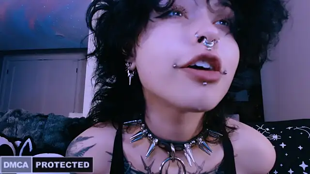 Snapshot of NaughtyLittleFox chatting on 03/30/26, 05:30 NaughtyLittleFox online show from 03/30/26, 05:30