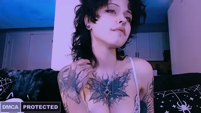 Snapshot of NaughtyLittleFox chatting on 04/12/26, 05:12 NaughtyLittleFox online show from 04/12/26, 05:12