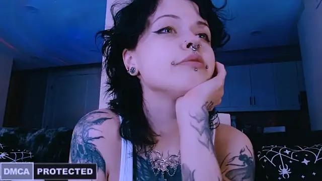Snapshot of NaughtyLittleFox chatting on 04/14/26, 06:52 NaughtyLittleFox online show from 04/14/26, 06:52