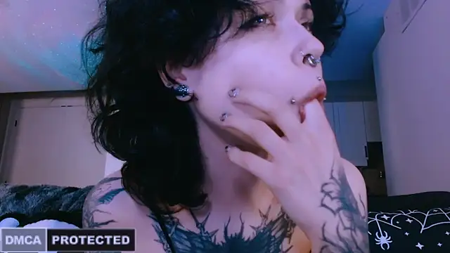 Snapshot of NaughtyLittleFox chatting on 04/22/26, 08:06 NaughtyLittleFox online show from 04/22/26, 08:06