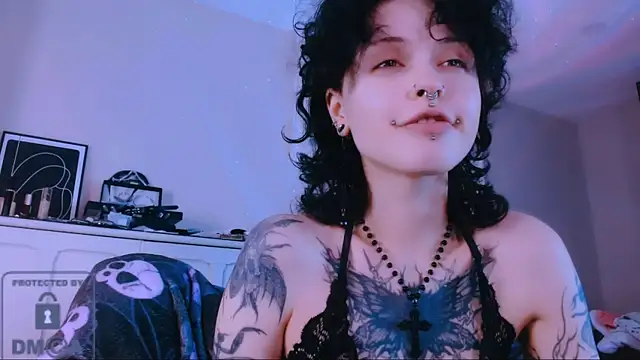 Snapshot of NaughtyLittleFox chatting on 06/15/26, 04:47 NaughtyLittleFox online show from 06/15/26, 04:47