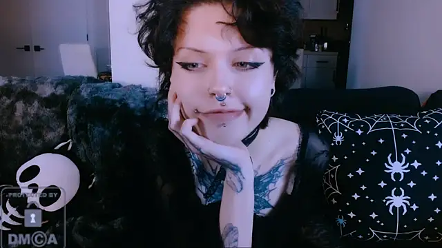 Snapshot of NaughtyLittleFox chatting on 07/26/26, 03:58 NaughtyLittleFox online show from 07/26/26, 03:58