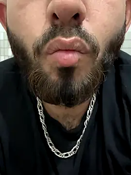 Snapshot of Samarth_0081 chatting on 11/15/25, 06:33 Samarth 0081 online show from 11/15/25, 06:33