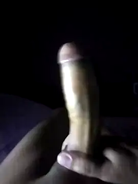 Snapshot of Elii_uwu chatting on 01/12/25, 02:24 Elii uwu online show from 01/12/25, 02:24