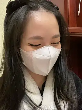 Snapshot of minmin2kk5 chatting on 01/10/25, 04:51 minmin2kk5 online show from 01/10/25, 04:51