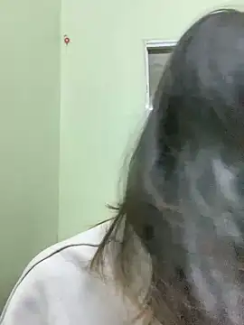 Snapshot of minmin2kk5 chatting on 01/26/25, 01:31 minmin2kk5 online show from 01/26/25, 01:31