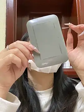 Snapshot of minmin2kk5 chatting on 02/03/25, 03:38 minmin2kk5 online show from 02/03/25, 03:38