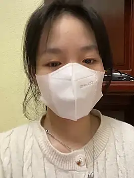 Snapshot of minmin2kk5 chatting on 02/13/25, 03:35 minmin2kk5 online show from 02/13/25, 03:35