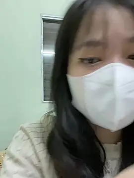 Snapshot of minmin2kk5 chatting on 02/16/25, 12:52 minmin2kk5 online show from 02/16/25, 12:52