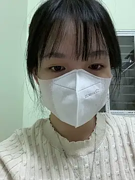 Snapshot of minmin2kk5 chatting on 02/19/25, 12:57 minmin2kk5 online show from 02/19/25, 12:57