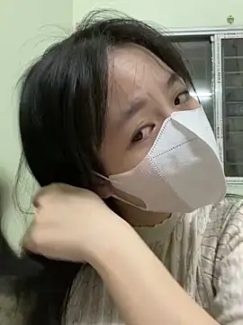 Snapshot of minmin2kk5 chatting on 02/28/25, 12:32 minmin2kk5 online show from 02/28/25, 12:32