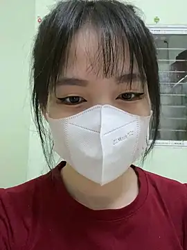 Snapshot of minmin2kk5 chatting on 03/06/25, 12:43 minmin2kk5 online show from 03/06/25, 12:43