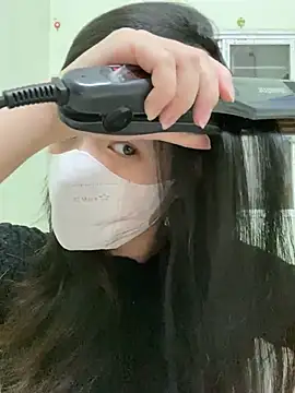 Snapshot of minmin2kk5 chatting on 03/14/25, 12:32 minmin2kk5 online show from 03/14/25, 12:32