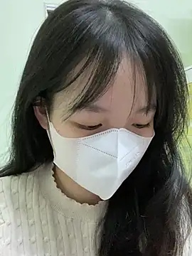 Snapshot of minmin2kk5 chatting on 03/16/25, 12:45 minmin2kk5 online show from 03/16/25, 12:45