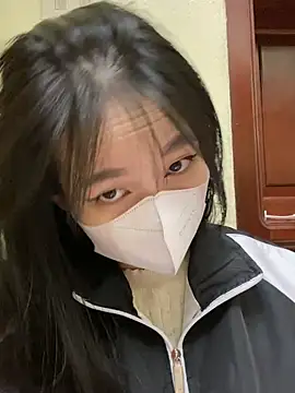 Snapshot of minmin2kk5 chatting on 03/18/25, 02:26 minmin2kk5 online show from 03/18/25, 02:26