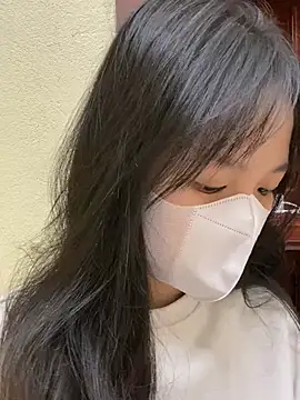 Snapshot of minmin2kk5 chatting on 03/21/25, 03:24 minmin2kk5 online show from 03/21/25, 03:24