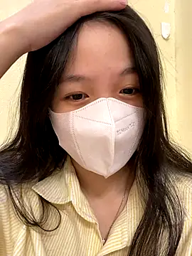 Snapshot of minmin2kk5 chatting on 10/04/25, 04:05 minmin2kk5 online show from 10/04/25, 04:05