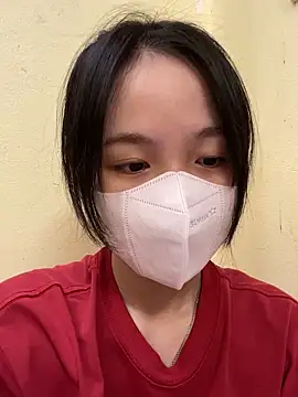 Snapshot of minmin2kk5 chatting on 10/08/25, 04:48 minmin2kk5 online show from 10/08/25, 04:48