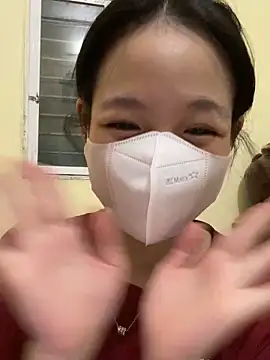 Snapshot of minmin2kk5 chatting on 10/11/25, 03:10 minmin2kk5 online show from 10/11/25, 03:10