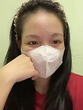 Snapshot of minmin2kk5 chatting on 10/15/25, 02:33 minmin2kk5 online show from 10/15/25, 02:33