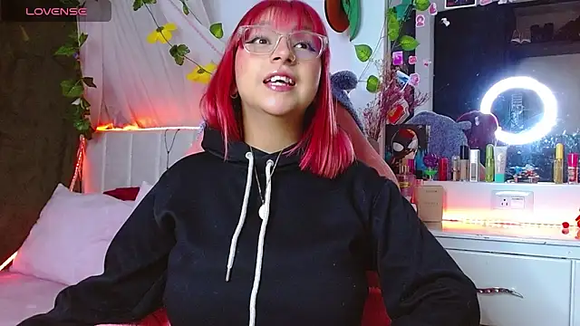 Littlerouse  online show from 10/16/25, 06:36